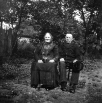 Prarodiče pamětníka Alois a Marie Hlubkovi