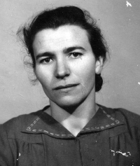 Matka Aleny Matuštíkové Anna Chlebková, kolem roku 1950