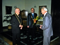 Ocenění od Univerzity Palackého v Olomouci - předání zlaté medaile za zásluhy a rozvoj lékařské fakulty, 2006