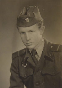 Karel Komers během základní vojenské služby