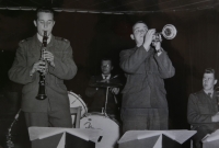 Jiří Kupilík při hudebním vystoupení