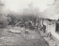 Setkání na chalupě u Ivana Mejdy Nováčka ve Vrbovcích, 1980