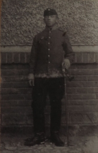 Otec pamětnice František Marek ve vojenské uniformě, 1914–1918