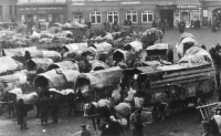 Hromadný odchod Němců z Litoměřic po válce (foto Karel Šanda)