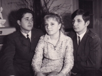 Miluše Řezaninová with brothers Vlastimil (left) and Richard, 1970