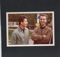 František Radkovský s páterem Antonínem Vedralem, 80. léta