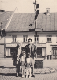 Rodina Ettelova v Králíkách, 1970