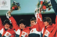 Snímek ze stupňů vítězů na olympiádě v Sarajevu 1984. Zleva Květa Jeriová, Gabriela Svobodová, Blanka Paulů a Dagmar Švubová
