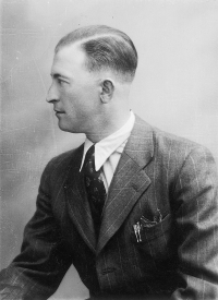 Official portrait of Anton Malloth, nicknamed "der schöne Toni", the warden of the Gestapo prison Small Fortress, from the archive of Karel Šanda, who worked in the photo booth of Gustav Worm's Litoměřice drug store during the war and apparently developed the picture