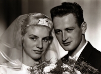 Annelies Klapetková with her husband, 1964