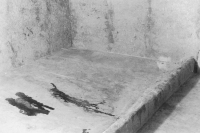 Místo na odkládání těl v krematoriu v koncentračním táboře v Litoměřicích (foto Karel Šanda)
