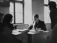 Marie v první lavici, Gymnázium Kroměříž 1952