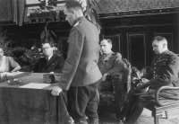 Proces s Heinrichem Jöckelem, velitelem věznice gestapa Malá pevnost v Terezíně, v Litoměřicích v říjnu 1946.  Foto: Karel Šanda