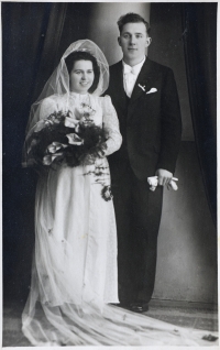 Wedding photograph of Antonie and Karel Šanda from 1939