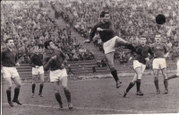 František Valošek (third from the right) in the first half of the 1960s at Ostrava's Bazaly stadium in a match against Sparta Prague. The photojournalist drew the ball on the picture and highlighted the outlines of some players with a pencil. The newspapers used to be printed with letterpress, and the editors helped to improve the picture quality by various adjustments.