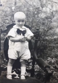 Alois Martinovský, nevlastní bratr pamětnice, Český Malín, 1930