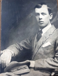Otec Josef Martinovský, student lycea, Český Malín