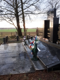 Pomník obětem vraždění postavený Volyňskými Čechy, Český Malín