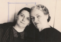 Magdalena Březáková, babička Ladislava Čáslavského, se sestrou Alžbětou Tuterovou