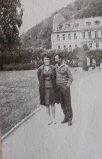 Marie Sýkorová s manželem na rekreaci ROH, cca 1970