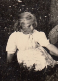 Marie Plachá, asi 1942