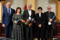 Při udílení Čestné plakety hejtmanky Plzeňského kraje za odvážné občanské postoje, listopad 2021