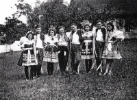 Marie Garajová with friends, harvest festival, 1949