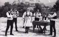 Věra Domincová během zájezdu v Řecku, 1983