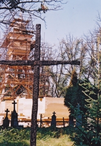Shortly after the fire of the wooden church in Ostrava - Hrabová in 2002, the construction of its replica began