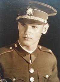 Otec pamětnice František Hladký, důstojník Československé armády 