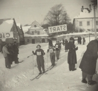 Krajský přebor v Sokolovském závodě branné zdatnosti v Rokytnici, 1953