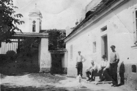Rodinné stavení Knoblochových v Kněžmostě, 30. léta 20. století