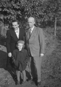 Parents of Darina Martinovská Josef and Božena with the witness as a child