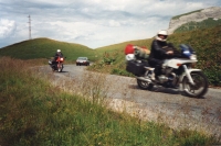 Motorkářský výlet, pamětnice vzadu, 1985