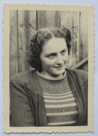 Vlasta Jakubová, duben 1945