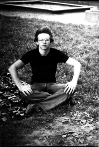 Za domem na sídlišti, Frýdek-Místek, 1975–1976