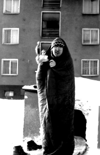 Příprava na noc v iglú mezi paneláky, 1979