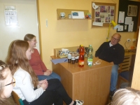 Pamětník v rozhovoru s týmem projektu Příběhy našich sousedů