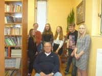 Společná fotografie týmu PNS a Lubomíra Linharta, 2021