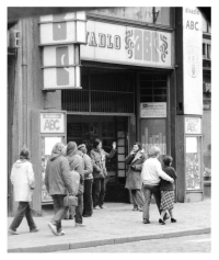 Zakázané 11. pražské jazzové dny 9. –12. dubna 1982, před palácem Lucerna v Praze