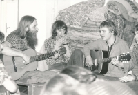 Zdeněk Šorm na statku Zbytov, cca 1983