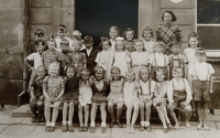 Second row from the first right, Jana in the third grade, Vrchlabí, 1950