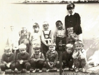 Darina Martinovská v MŠ Holedeč, 1968