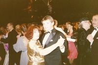 Darina Martinovská s pražským primátorem Milanem Kondrem