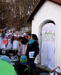 Darina Martinovská při své režijní práci, Hodkovice nad Mohelkou, cca 2015