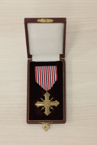 Válečný kříž za hrdinství Josefa Pechala, otce pamětnice