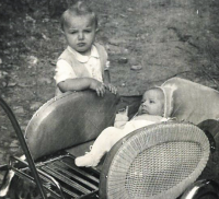 The witness's sons Antonín and Zdeněk, Komárno around 1951/52 