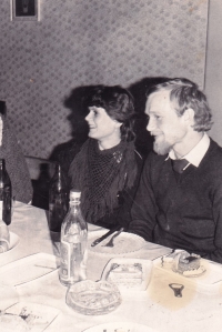 Syn Martin se svou manželkou Hanou na výroční schůzi JZD