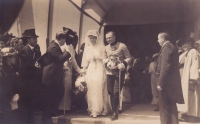 Agathe's grandparents leaving the Votivkirche in Vienna after their wedding ceremony. 1914