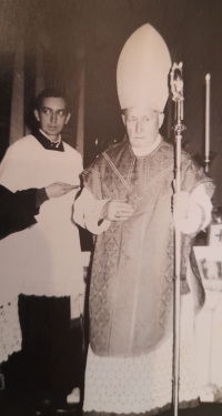 Pavel Kulhánek s Františkem kardinálem Tomáškem, 50. léta
